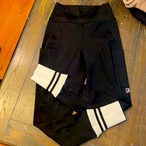 NEVER WORN Bombshell leggings size medium